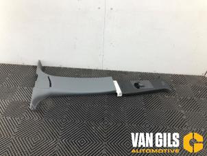 Gebruikte B-stijl rechts Landrover Range Rover Evoque (LVJ/LVS) 2.0 Si4 240 16V 5-drs. Prijs € 30,00 Margeregeling aangeboden door Van Gils Automotive