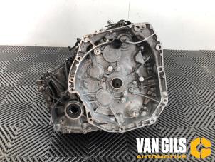 Gebruikte Automaatbak Renault Arkana (RJLL) 1.6 E-Tech 145 16V Prijs op aanvraag aangeboden door Van Gils Automotive