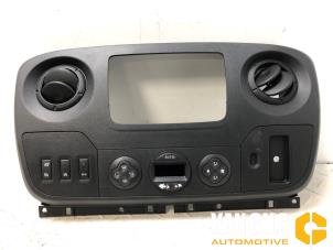 Gebruikte Dashboard deel Opel Movano 2.3 CDTi Biturbo 16V FWD Prijs € 90,00 Margeregeling aangeboden door Van Gils Automotive