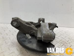 Gebruikte Asschenkel links-achter Opel Astra J Sports Tourer (PD8/PE8/PF8) 1.4 16V ecoFLEX Prijs € 30,00 Margeregeling aangeboden door Van Gils Automotive