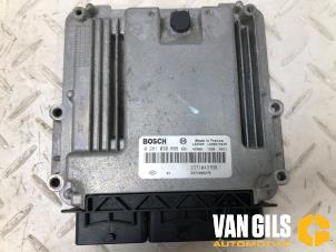 Gebruikte Computer Motormanagement Renault Clio IV (5R) 1.5 Energy dCi 90 FAP Prijs € 60,00 Margeregeling aangeboden door Van Gils Automotive