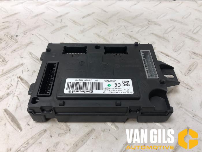 Gebruikte Computer Body Control Renault Clio IV (5R) 1.5 Energy dCi 90 FAP Prijs € 99,00 Margeregeling aangeboden door Van Gils Automotive