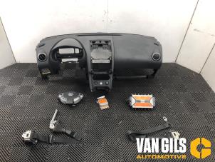 Gebruikte Airbag set + dashboard Nissan Qashqai (J10) 1.6 16V Prijs op aanvraag aangeboden door Van Gils Automotive