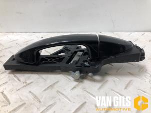 Gebruikte Deurgreep 4Deurs links-achter Ford B-Max (JK8) 1.0 EcoBoost 12V 120 Prijs op aanvraag aangeboden door Van Gils Automotive