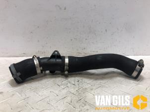 Gebruikte Intercooler Buis Ford B-Max (JK8) 1.0 EcoBoost 12V 120 Prijs op aanvraag aangeboden door Van Gils Automotive