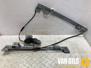 Gebruikte Ruitmechaniek 4Deurs rechts-voor Renault Kangoo Express (FW) 1.5 dCi 75 FAP Prijs € 50,00 Margeregeling aangeboden door Van Gils Automotive