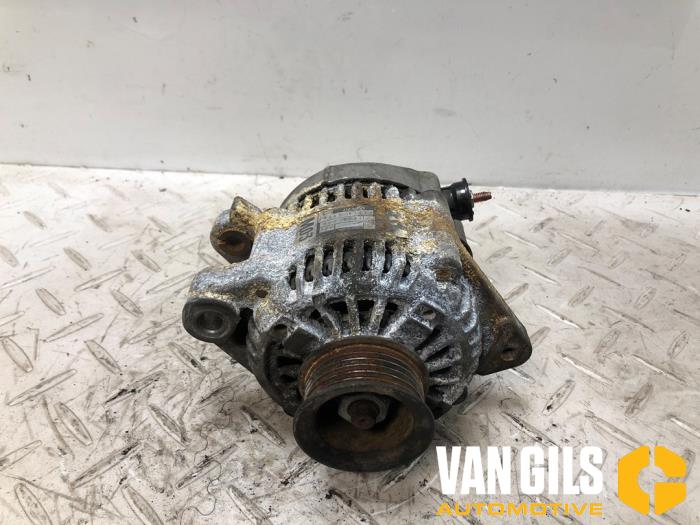 Gebruikte Dynamo Daihatsu Terios (J2) 1.5 16V DVVT 4x2 Euro 4 Prijs € 50,00 Margeregeling aangeboden door Van Gils Automotive
