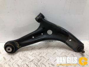 Gebruikte Triangel rechts-voor Ford B-Max (JK8) 1.0 EcoBoost 12V 120 Prijs € 40,00 Margeregeling aangeboden door Van Gils Automotive