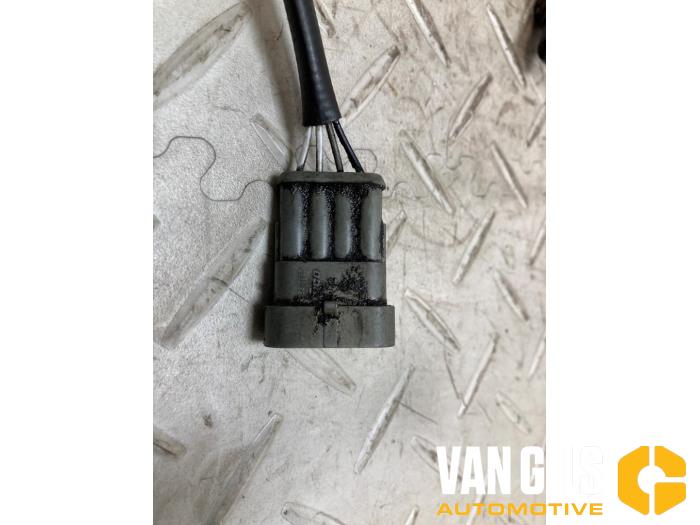 Lambda Sonde van een Alfa Romeo 147 (937) 1.6 Twin Spark 16V 2005