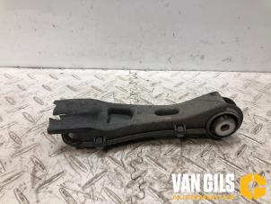 Gebruikte Draagarm onder links-achter Mercedes B (W246) 2.2 B-220 CDI BlueEFFICIENCY,d 16V Prijs € 29,99 Margeregeling aangeboden door Van Gils Automotive