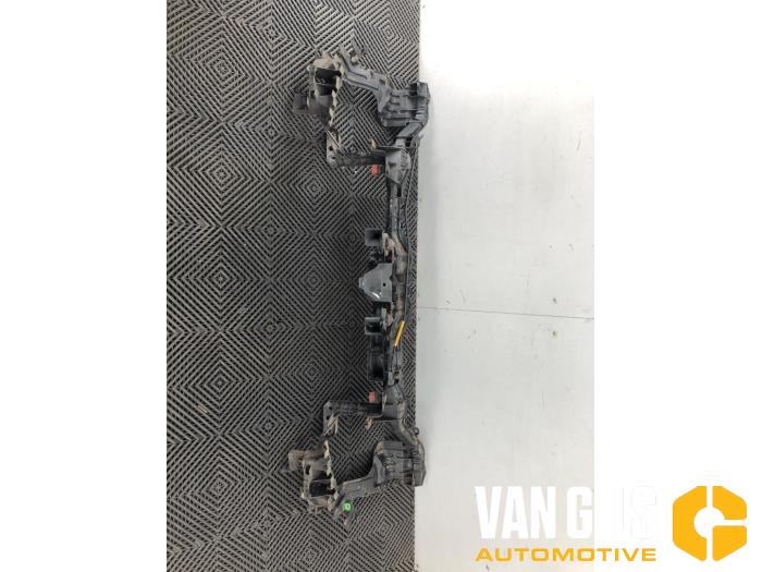 Gebruikte Frontpaneel Mercedes A (W169) 1.7 A-170 5-Drs. Prijs € 75,00 Margeregeling aangeboden door Van Gils Automotive