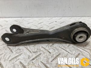 Gebruikte Draagarm onder links-achter Mercedes B (W246) 2.1 B-220 CDI BlueEFFICIENCY, B-220d 16V Prijs € 29,99 Margeregeling aangeboden door Van Gils Automotive