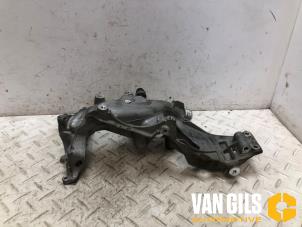 Gebruikte Dynamosteun boven Mercedes B (W246) 2.2 B-220 CDI BlueEFFICIENCY,d 16V Prijs € 49,99 Margeregeling aangeboden door Van Gils Automotive