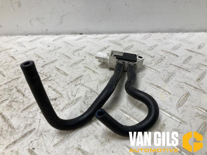 Gebruikte Map Sensor (inlaatspruitstuk) Renault Trafic (1FL/2FL/3FL/4FL) 1.6 dCi 125 Twin Turbo Prijs op aanvraag aangeboden door Van Gils Automotive