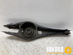Gebruikte Draagarm onder rechts-achter Volkswagen Passat Variant (3G5) 1.4 TSI 16V Prijs op aanvraag aangeboden door Van Gils Automotive