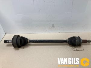 Gebruikte Aandrijfas links-achter Mercedes Vito (639.6) 3.0 122 CDI V6 24V Prijs € 75,00 Margeregeling aangeboden door Van Gils Automotive