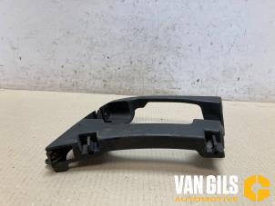 Gebruikte Bumpersteun links-achter Peugeot Expert (V1/VA/VB/VE/VF/VT/VY) 2.0 Blue HDi 120 16V Prijs op aanvraag aangeboden door Van Gils Automotive