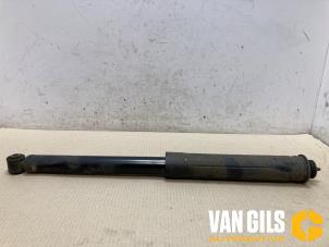 Gebruikte Schokdemper links-achter Toyota Yaris III (P13) 1.5 16V Hybrid Prijs op aanvraag aangeboden door Van Gils Automotive