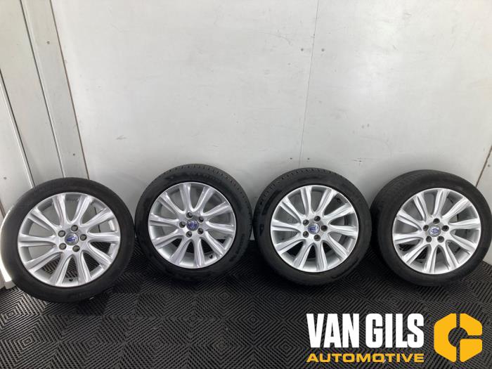 Sportvelgenset + banden Volvo V40 O287842 - foto 1