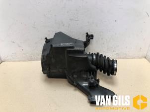 Gebruikte Luchtfilter Volvo V40 (MV) 1.6 D2 Prijs op aanvraag aangeboden door Van Gils Automotive