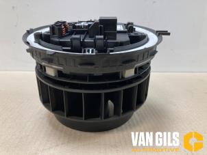 Gebruikte Blower Mercedes C (W205) C-300 2.0 EQ Boost Turbo 16V Prijs € 79,99 Margeregeling aangeboden door Van Gils Automotive