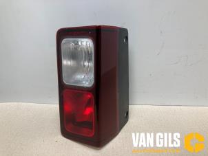 Gebruikte Achterlicht rechts Renault Trafic (1FL/2FL/3FL/4FL) 1.6 dCi 125 Twin Turbo Prijs op aanvraag aangeboden door Van Gils Automotive