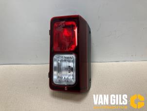 Gebruikte Achterlicht links Renault Trafic (1FL/2FL/3FL/4FL) 1.6 dCi 125 Twin Turbo Prijs op aanvraag aangeboden door Van Gils Automotive