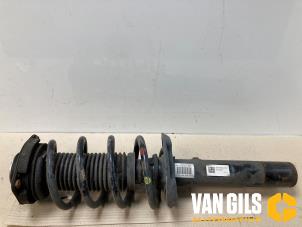 Gebruikte Mac Phersonpoot rechts-voor Volkswagen Caddy IV 2.0 TDI 102 Prijs € 75,00 Margeregeling aangeboden door Van Gils Automotive