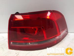 Gebruikte Achterlicht rechts Volkswagen Passat Variant (365) 1.4 TSI 16V Prijs € 65,00 Margeregeling aangeboden door Van Gils Automotive