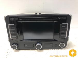 Gebruikte Navigatie Display Volkswagen Passat Variant (365) 1.4 TSI 16V Prijs € 75,00 Margeregeling aangeboden door Van Gils Automotive