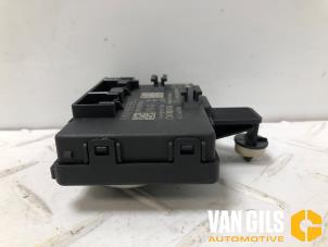 Gebruikte Deur module Audi A4 (B9) 2.0 TDI 16V Prijs € 64,99 Margeregeling aangeboden door Van Gils Automotive