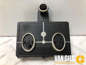 Gebruikte Deur module Audi A4 (B9) 2.0 TDI 16V Prijs € 64,99 Margeregeling aangeboden door Van Gils Automotive