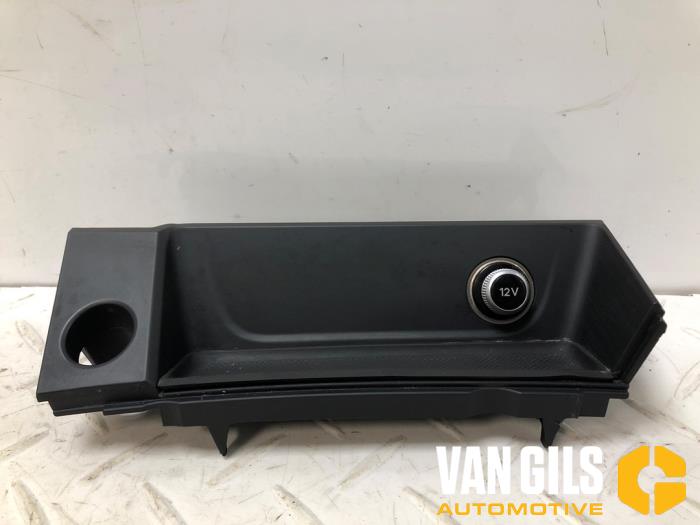 12 Volt aansluiting Audi A4 O290171 - foto 1