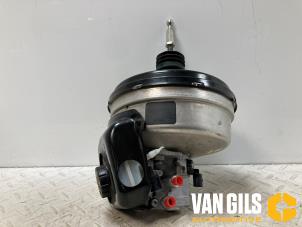 Gebruikte Rembekrachtiger Audi A4 (B9) 2.0 TDI 16V Prijs € 99,99 Margeregeling aangeboden door Van Gils Automotive