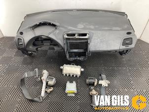 Gebruikte Airbag set + dashboard Nissan Leaf (ZE0) Leaf Prijs op aanvraag aangeboden door Van Gils Automotive