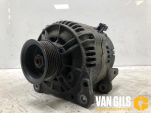 Gebruikte Dynamo Volkswagen Transporter/Caravelle T4 2.5 TDI Prijs € 40,00 Margeregeling aangeboden door Van Gils Automotive