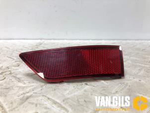 Gebruikte Bumper reflector links-achter Volkswagen Touran (5T1) Prijs € 9,99 Margeregeling aangeboden door Van Gils Automotive