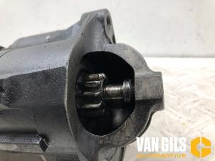 Startmotor van een Renault Trafic New (FL) 1.9 dCi 82 16V 2003