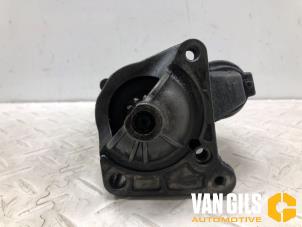Startmotor van een Renault Trafic New (FL) 1.9 dCi 82 16V 2003