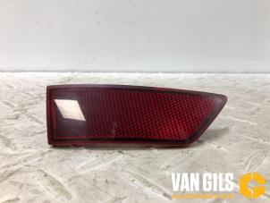 Gebruikte Bumper reflector rechts-achter Volkswagen Touran (5T1) Prijs € 9,99 Margeregeling aangeboden door Van Gils Automotive