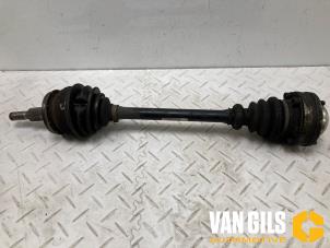 Gebruikte Cardanas links-voor (VWA) Volkswagen Transporter T5 1.9 TDi Prijs € 125,00 Margeregeling aangeboden door Van Gils Automotive