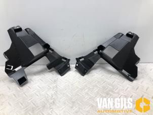 Nieuwe Bumperbalk voor Renault Austral 1.2 E-Tech Full Hybrid 200 Prijs op aanvraag aangeboden door Van Gils Automotive