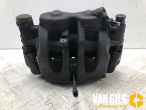 Gebruikte Remklauw (Tang) rechts-voor Mercedes Sprinter 3,5t (910.0/910.1/907.1/907.2) 319 CDI 3.0 V6 RWD Prijs op aanvraag aangeboden door Van Gils Automotive