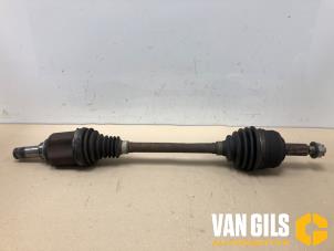 Gebruikte Homokineetas links-voor Dacia Dokker Express (8S) 1.6 Prijs op aanvraag aangeboden door Van Gils Automotive