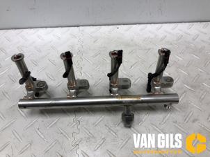 Gebruikte Common rail (Injectie) Volvo S60 III (ZS) 2.0 T4 16V Prijs € 100,00 Margeregeling aangeboden door Van Gils Automotive