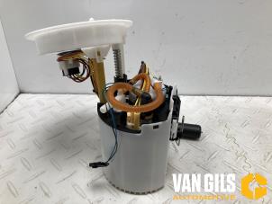 Gebruikte Benzinepomp Volvo S60 III (ZS) 2.0 T4 16V Prijs € 85,00 Margeregeling aangeboden door Van Gils Automotive