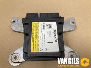 Gebruikte Airbag Module Volvo S60 III (ZS) 2.0 T4 16V Prijs € 350,00 Margeregeling aangeboden door Van Gils Automotive