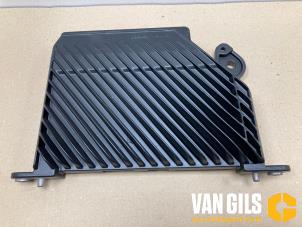 Gebruikte Radio versterker Volvo S60 III (ZS) 2.0 T4 16V Prijs € 375,00 Margeregeling aangeboden door Van Gils Automotive