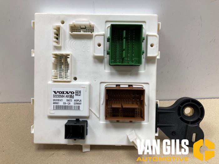Gebruikte Central electronic module Volvo S60 III (ZS) 2.0 T4 16V Prijs op aanvraag aangeboden door Van Gils Automotive