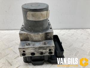 Gebruikte ABS Pomp Mercedes E-Klasse AMG (W213) 4.0 E-63 S AMG V8 Turbo 4-Matic+ Prijs € 999,99 Margeregeling aangeboden door Van Gils Automotive